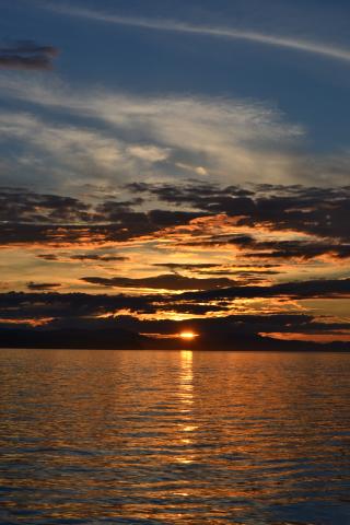 Scenery-sunset-water